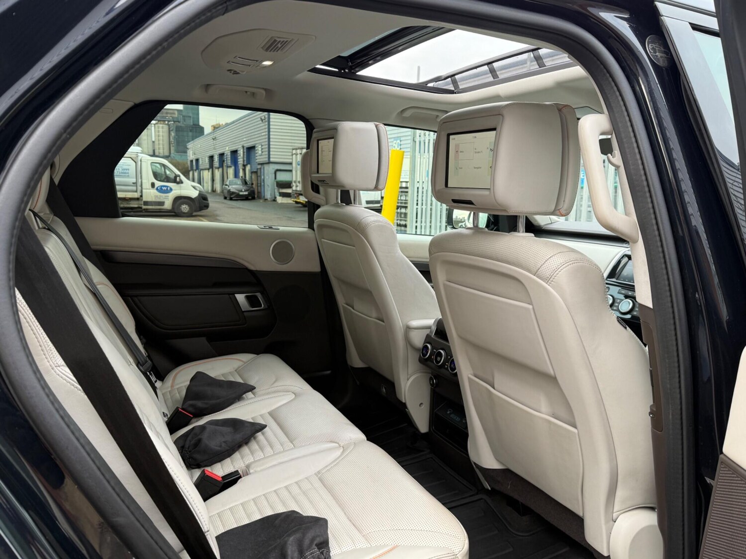 Used Land Rover Discovery 2019 for sale - 77966332: Photo 15