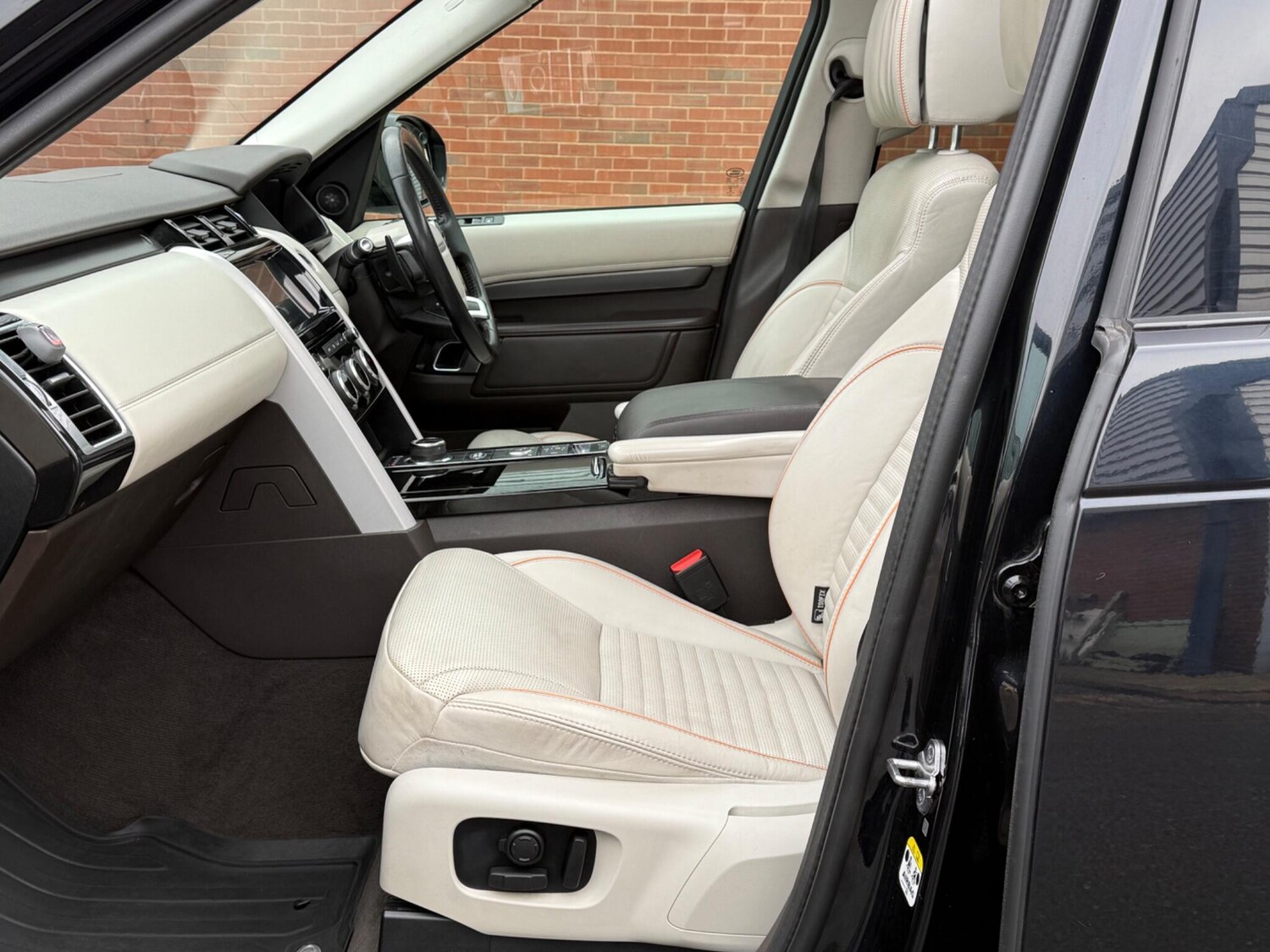 Used Land Rover Discovery 2019 for sale - 77966332: Photo 25