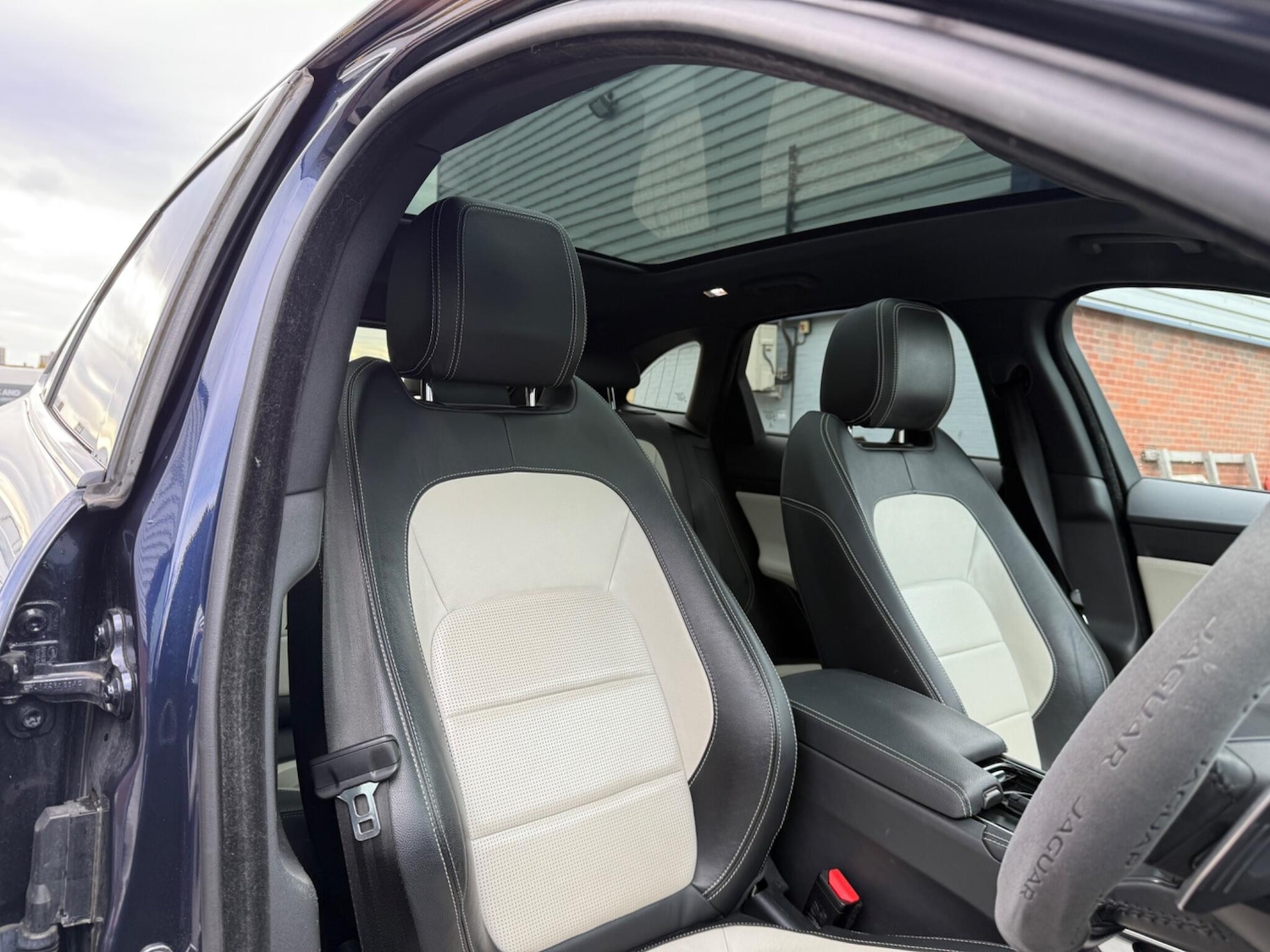 Used Jaguar F-Pace 2017 for sale - 77966487: Photo 22