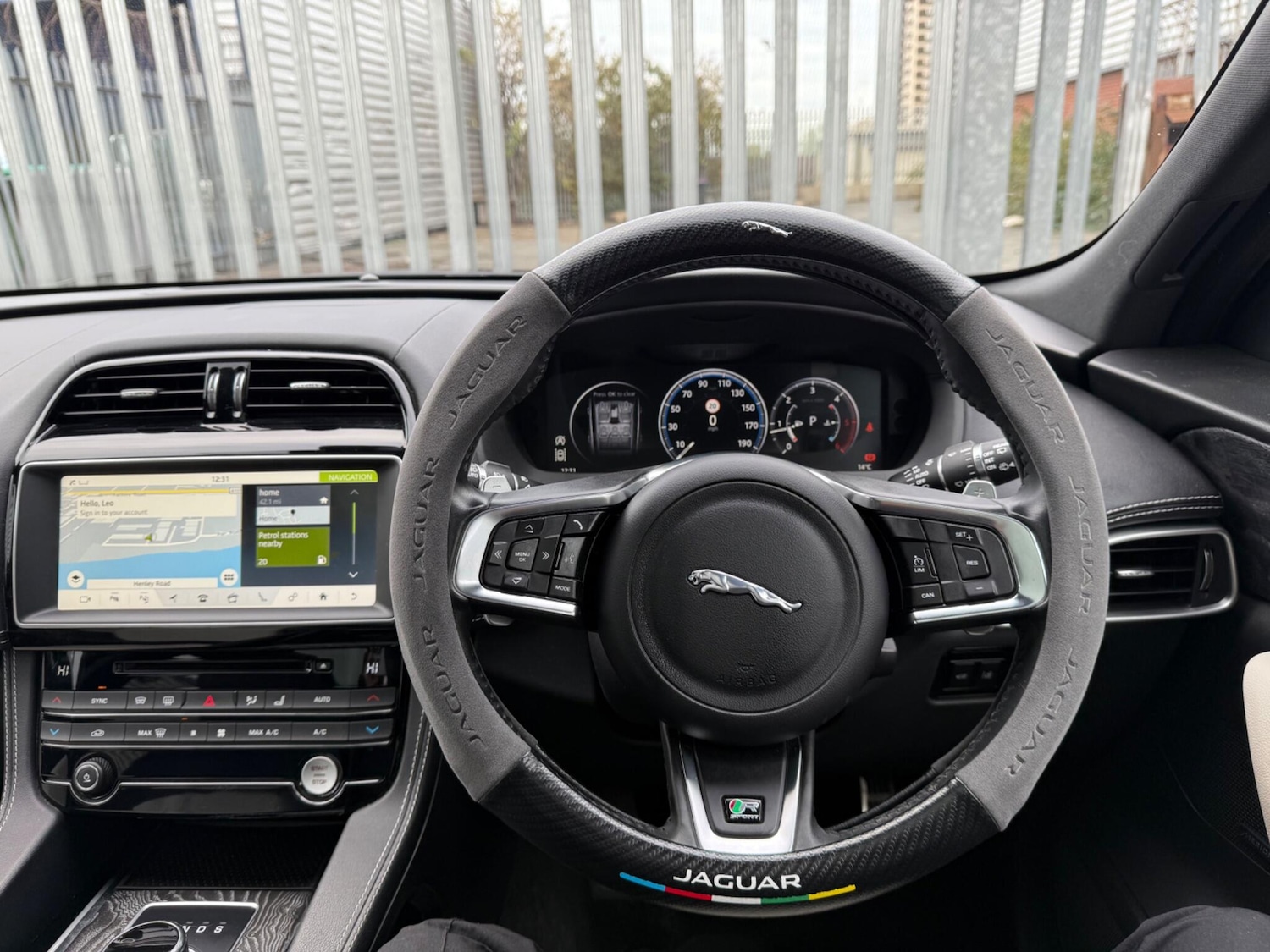 Used Jaguar F-Pace 2017 for sale - 77966487: Photo 25