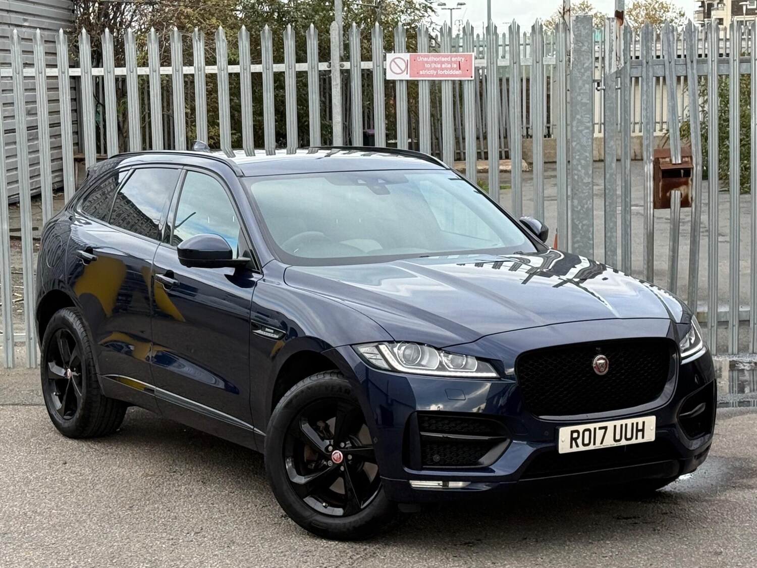 Used Jaguar F-Pace 2017 for sale - 77966487: Photo 3