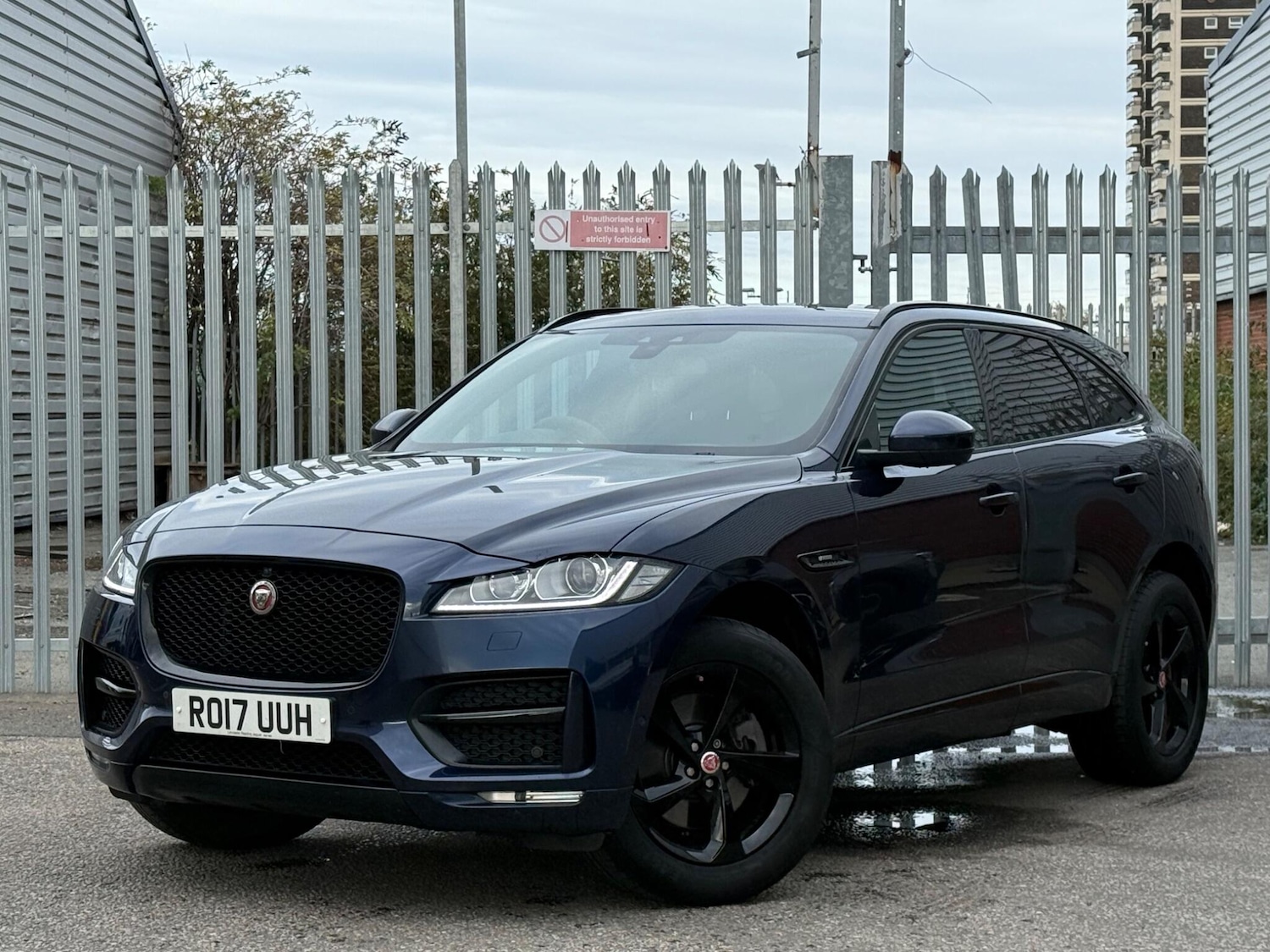 Used Jaguar F-Pace 2017 for sale - 77966487: Photo 4