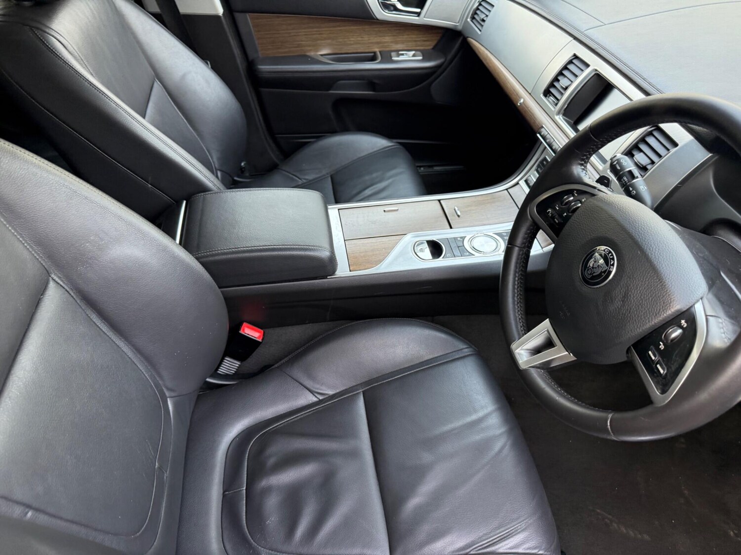 Used Jaguar XF 2015 for sale - 78043790: Photo 23