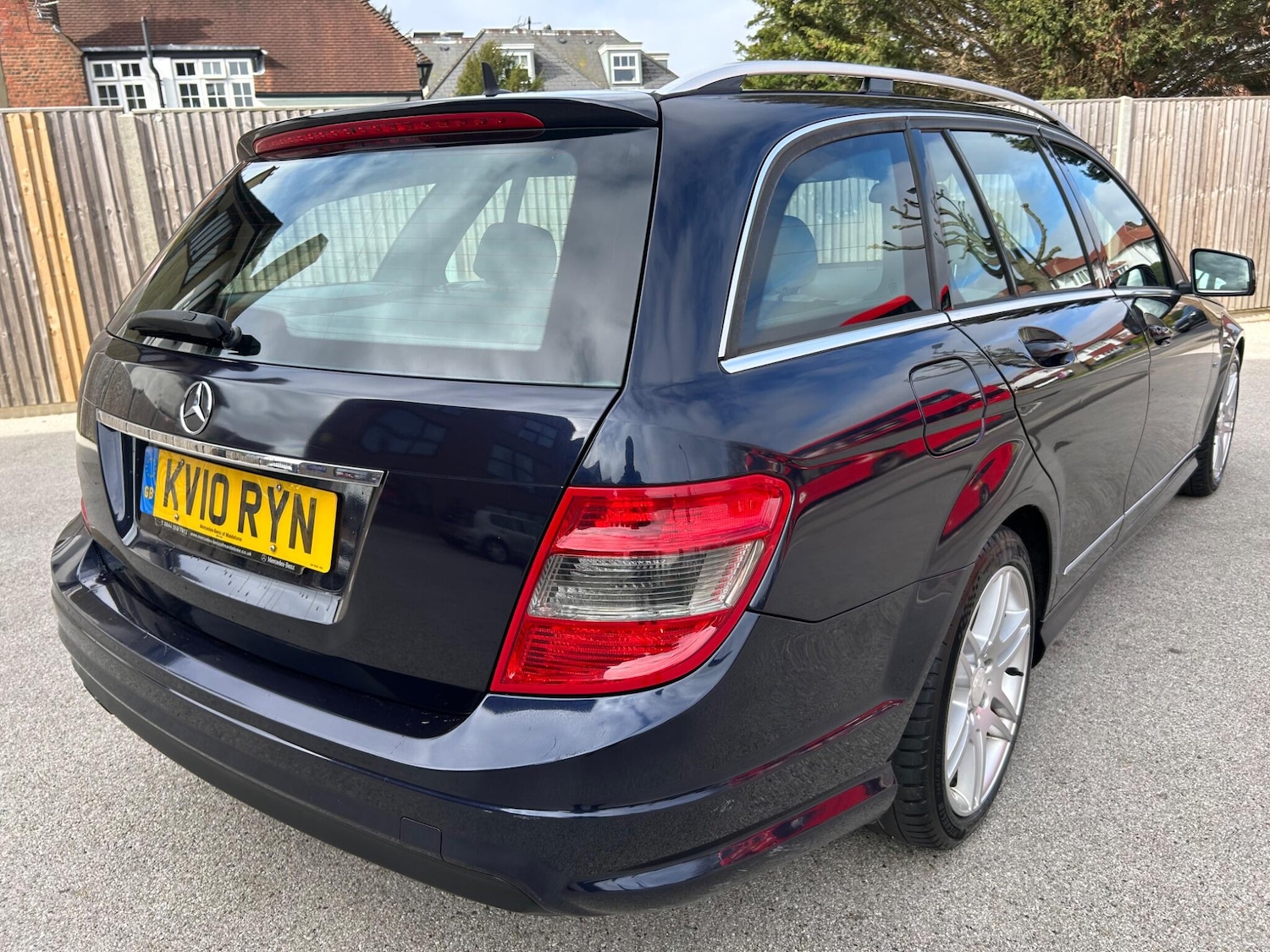 Used Mercedes-Benz C Class 2010 for sale - 78009365: Photo 4