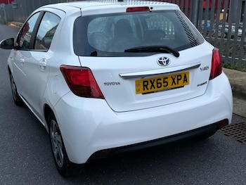 Used Toyota Yaris 2015 for sale - 78519093: Photo