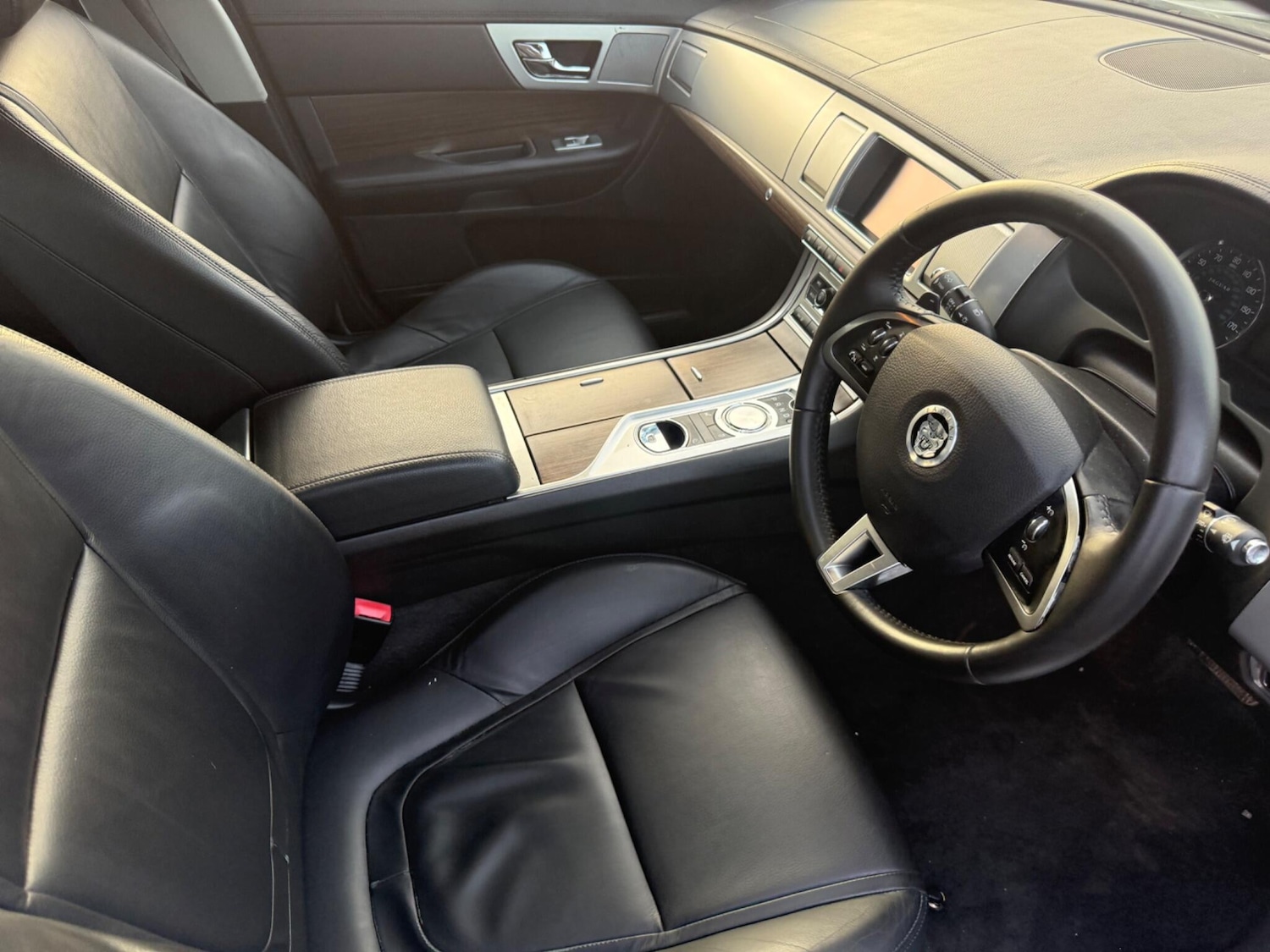 Used Jaguar XF 2011 for sale - 78043788: Photo 21