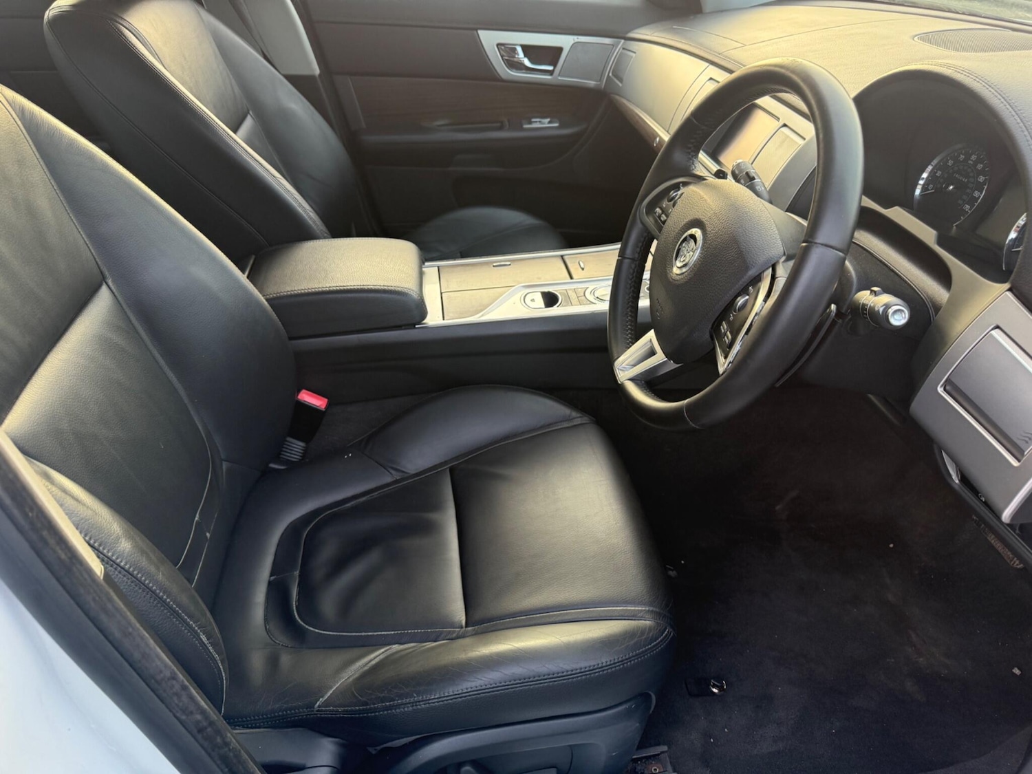 Used Jaguar XF 2011 for sale - 78043788: Photo 23