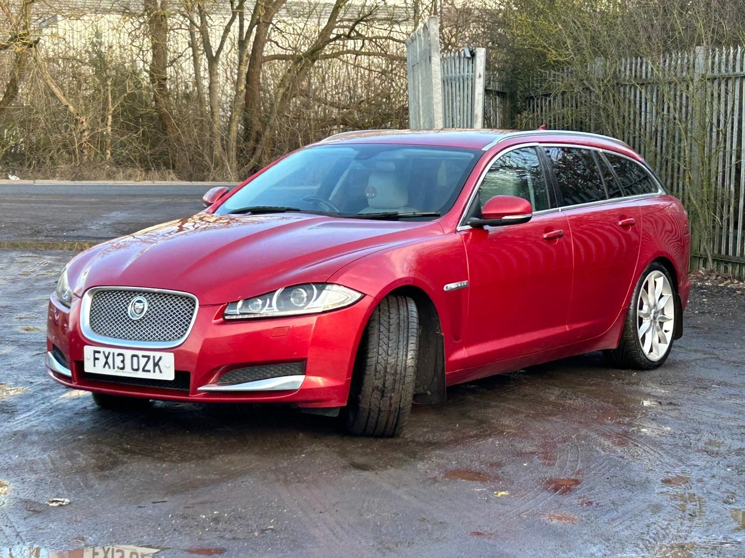 Used Jaguar XF 2013 for sale - 77966459: Photo 2