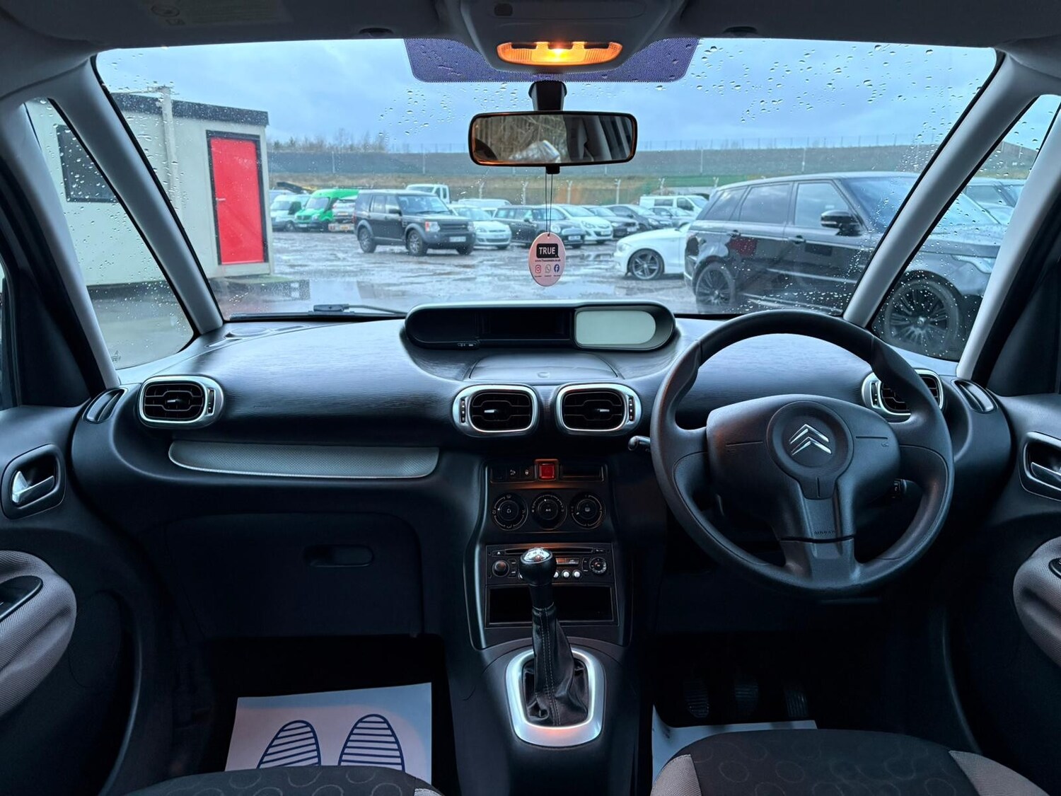 Used Citroen C3 Picasso 2010 for sale - 77966466: Photo 11