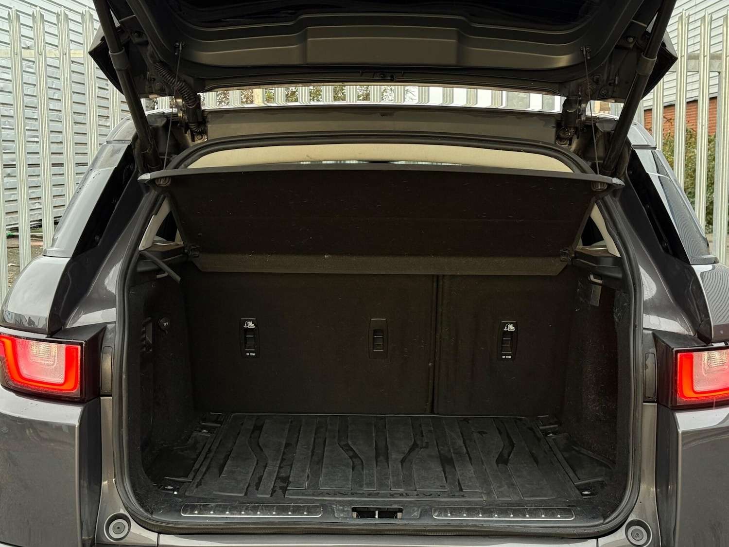 Used Land Rover Range Rover Evoque 2017 for sale - 77966517: Photo 16