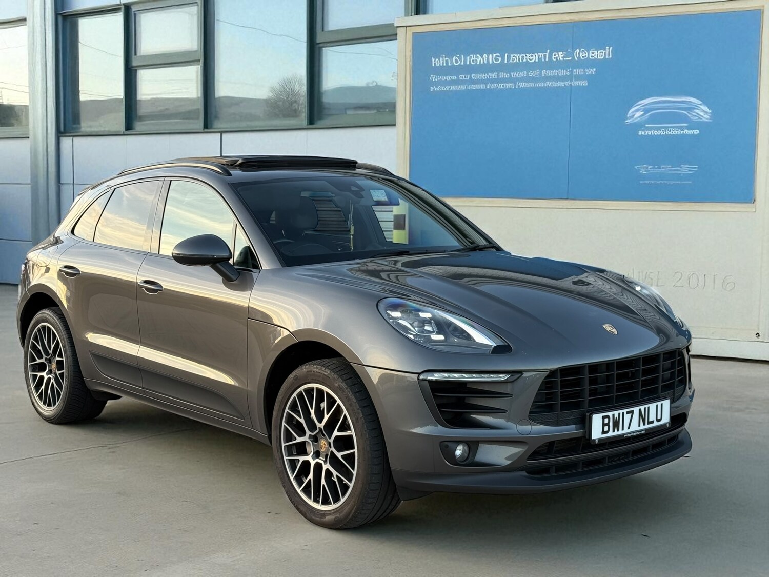 Used Porsche Macan 2017 for sale - 77879292: Photo 10
