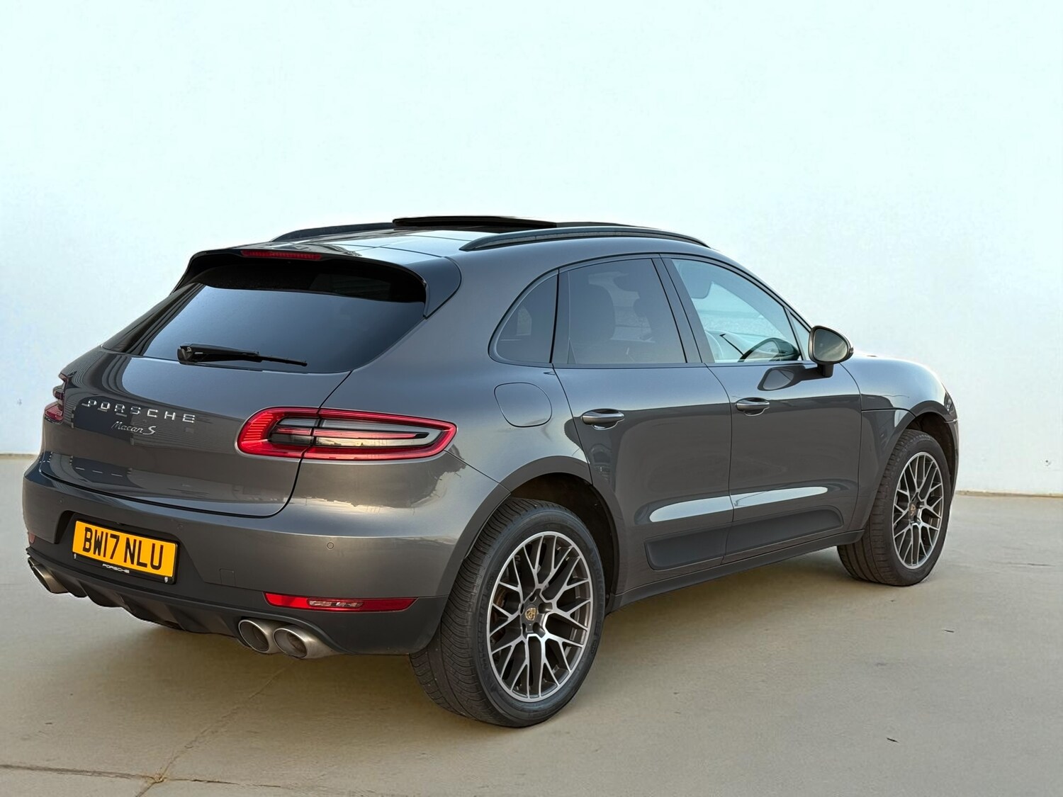 Used Porsche Macan 2017 for sale - 77879292: Photo 11