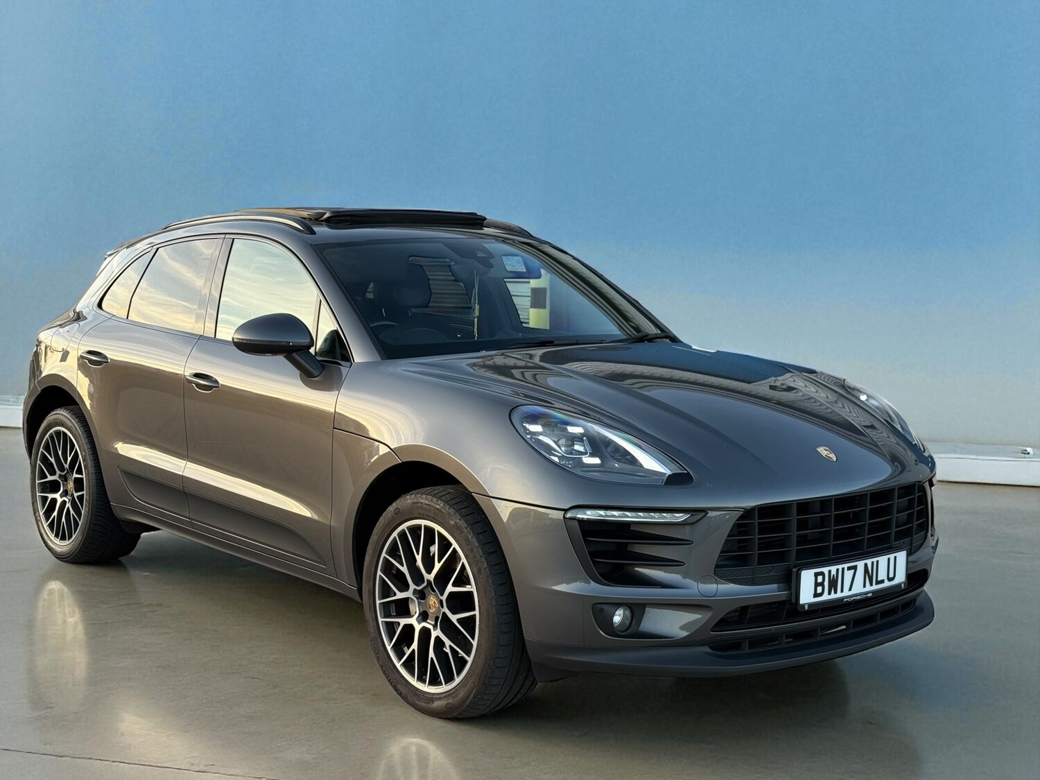 Used Porsche Macan 2017 for sale - 77879292: Photo 3