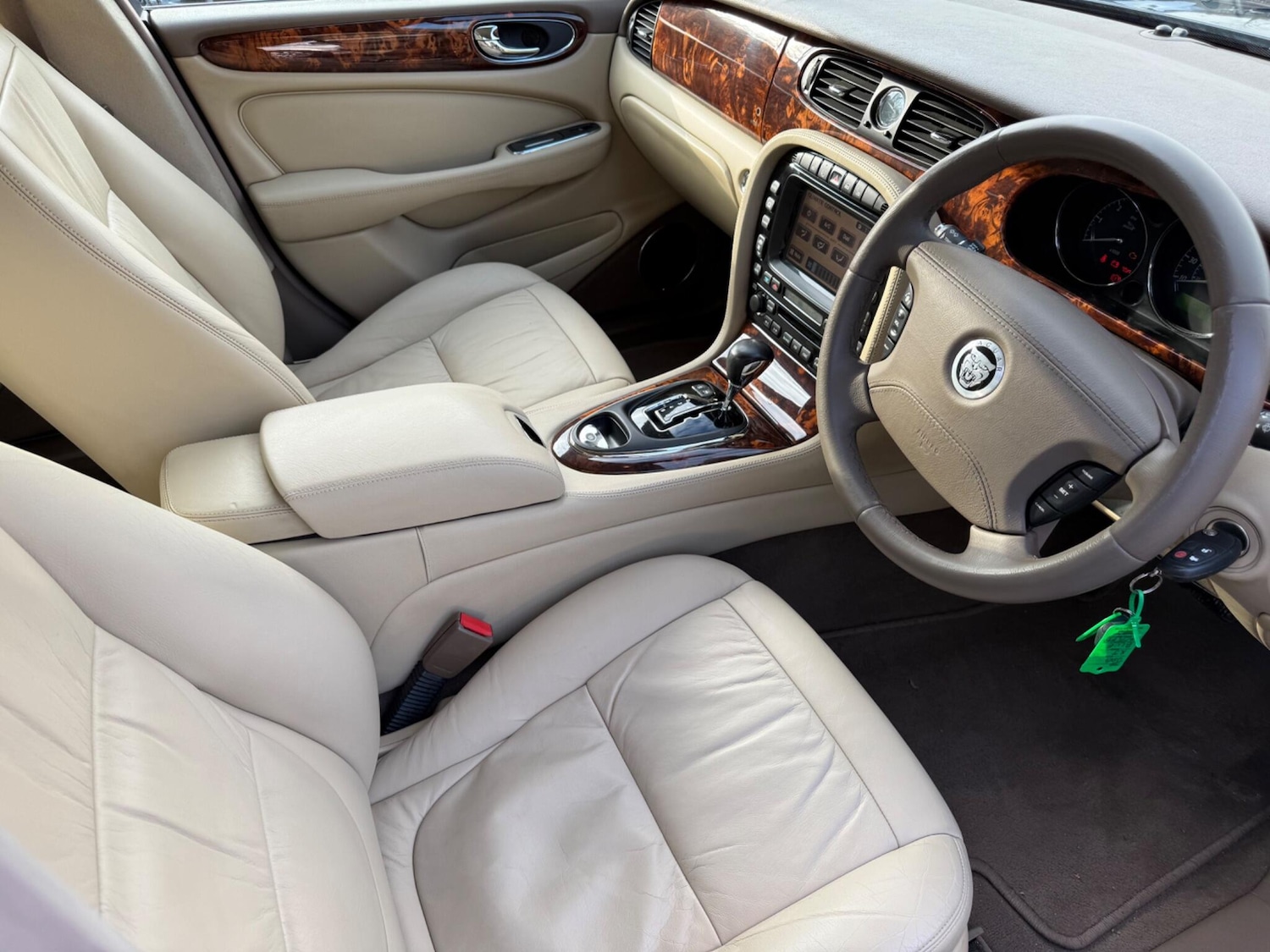 Used Jaguar XJ 2025 for sale - 78043774: Photo 1