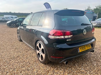 Used Volkswagen Golf 2010 for sale - 78931861: Photo