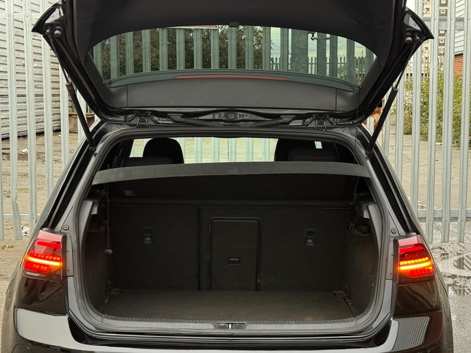 Used Volkswagen Golf 2017 for sale - 77966507: Photo 13