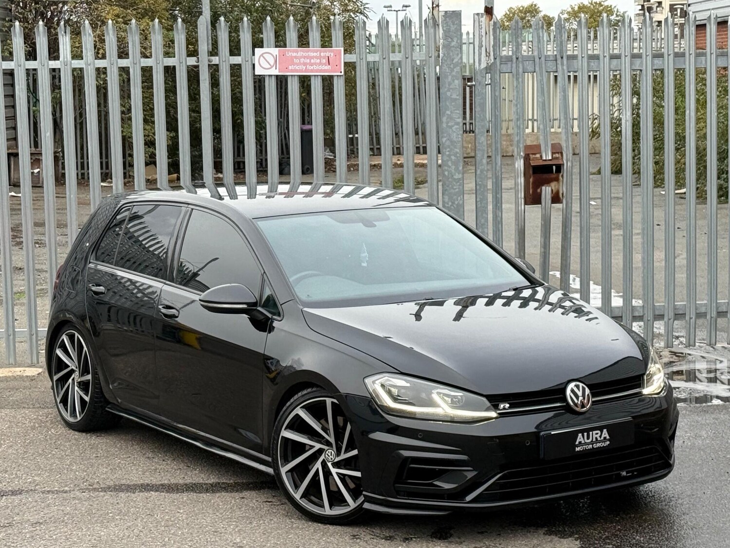 Used Volkswagen Golf 2017 for sale - 77966507: Photo 3