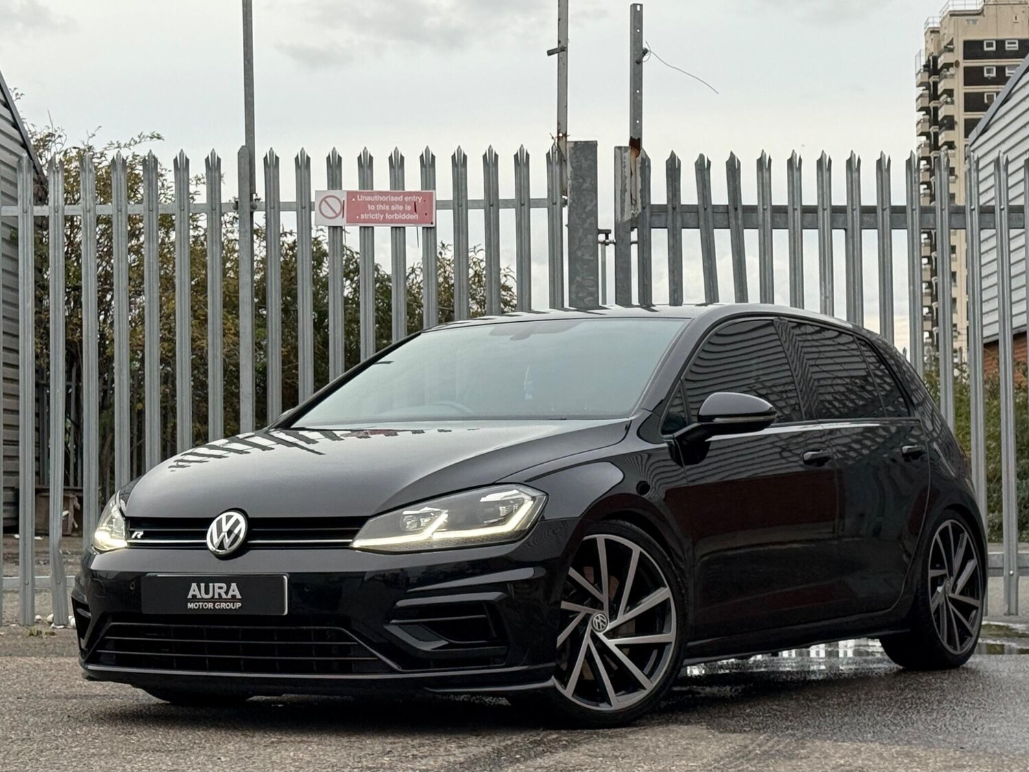 Used Volkswagen Golf 2017 for sale - 77966507: Photo 5