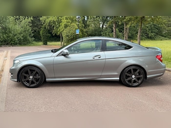 Used Mercedes-Benz C Class 2014 for sale - 79035297: Photo