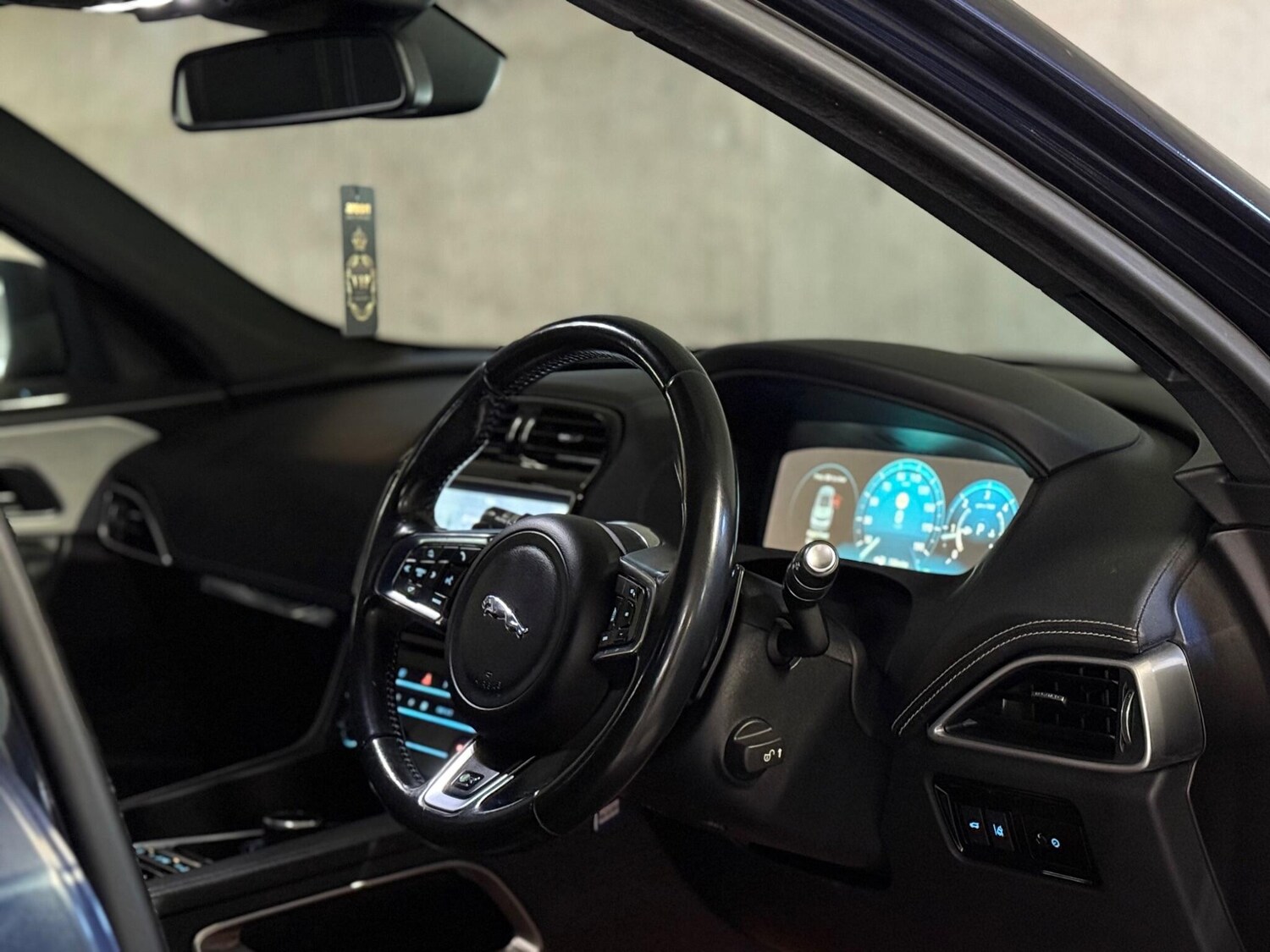 Used Jaguar F-Pace 2016 for sale - 77966481: Photo 19