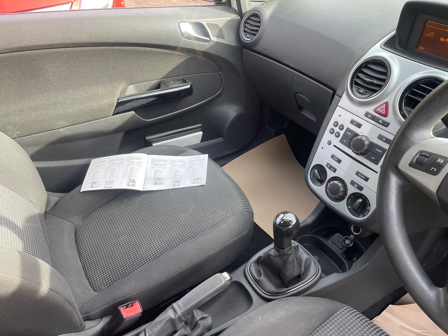 Used Vauxhall Corsa 2011 for sale - 78022529: Photo 3