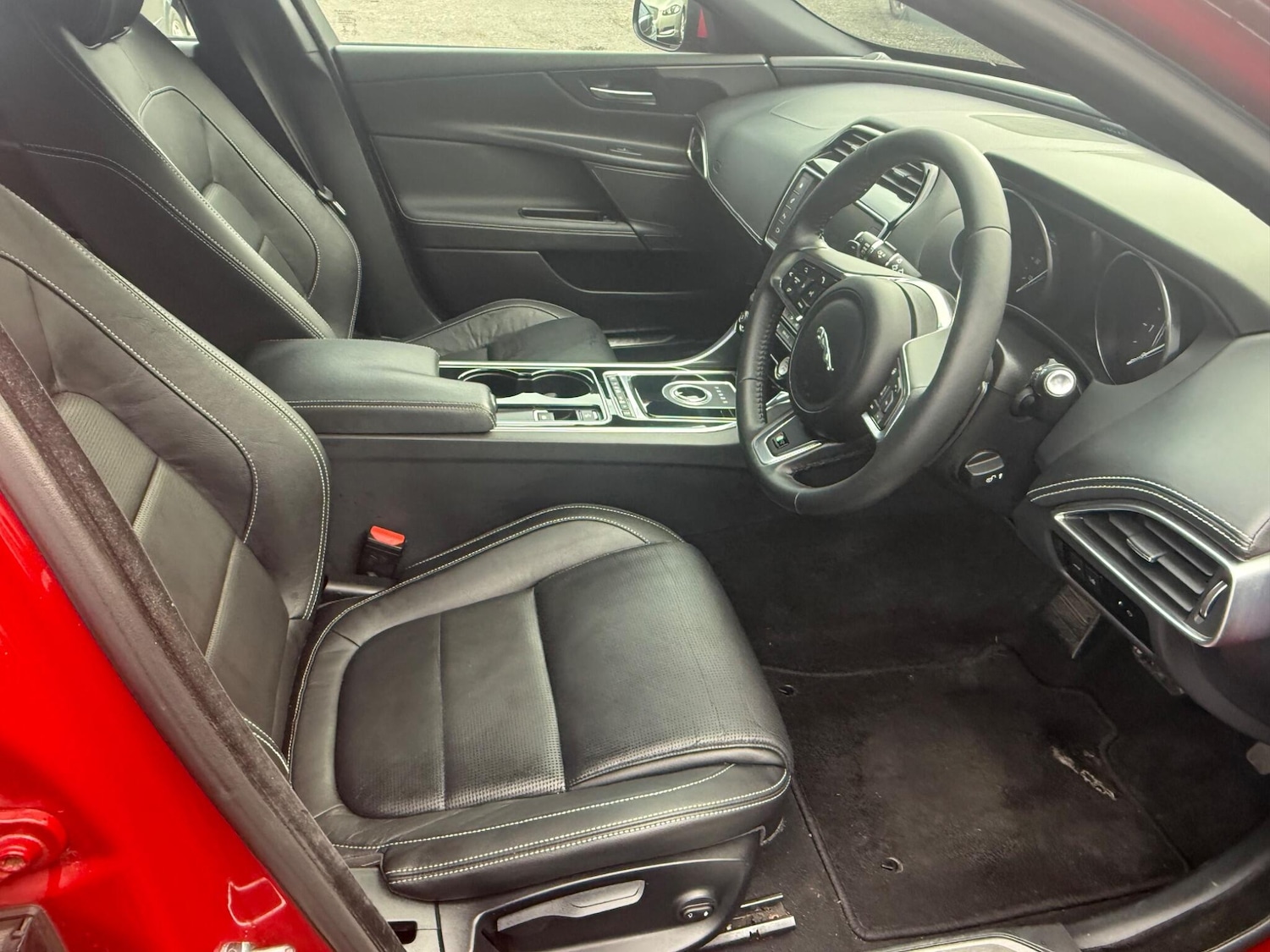 Used Jaguar XE 2017 for sale - 78043782: Photo 22