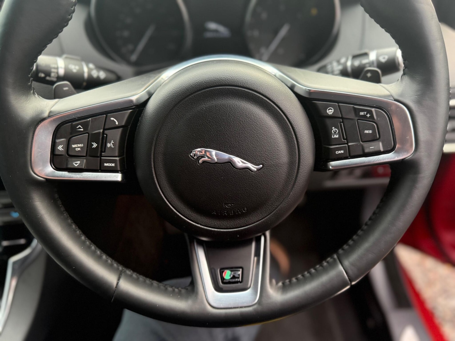 Used Jaguar XE 2017 for sale - 78043782: Photo 24