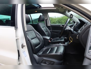 Used Volkswagen Tiguan 2011 for sale - 79064394: Photo