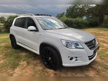 Used Volkswagen Tiguan 2011 for sale - 79064394: Photo