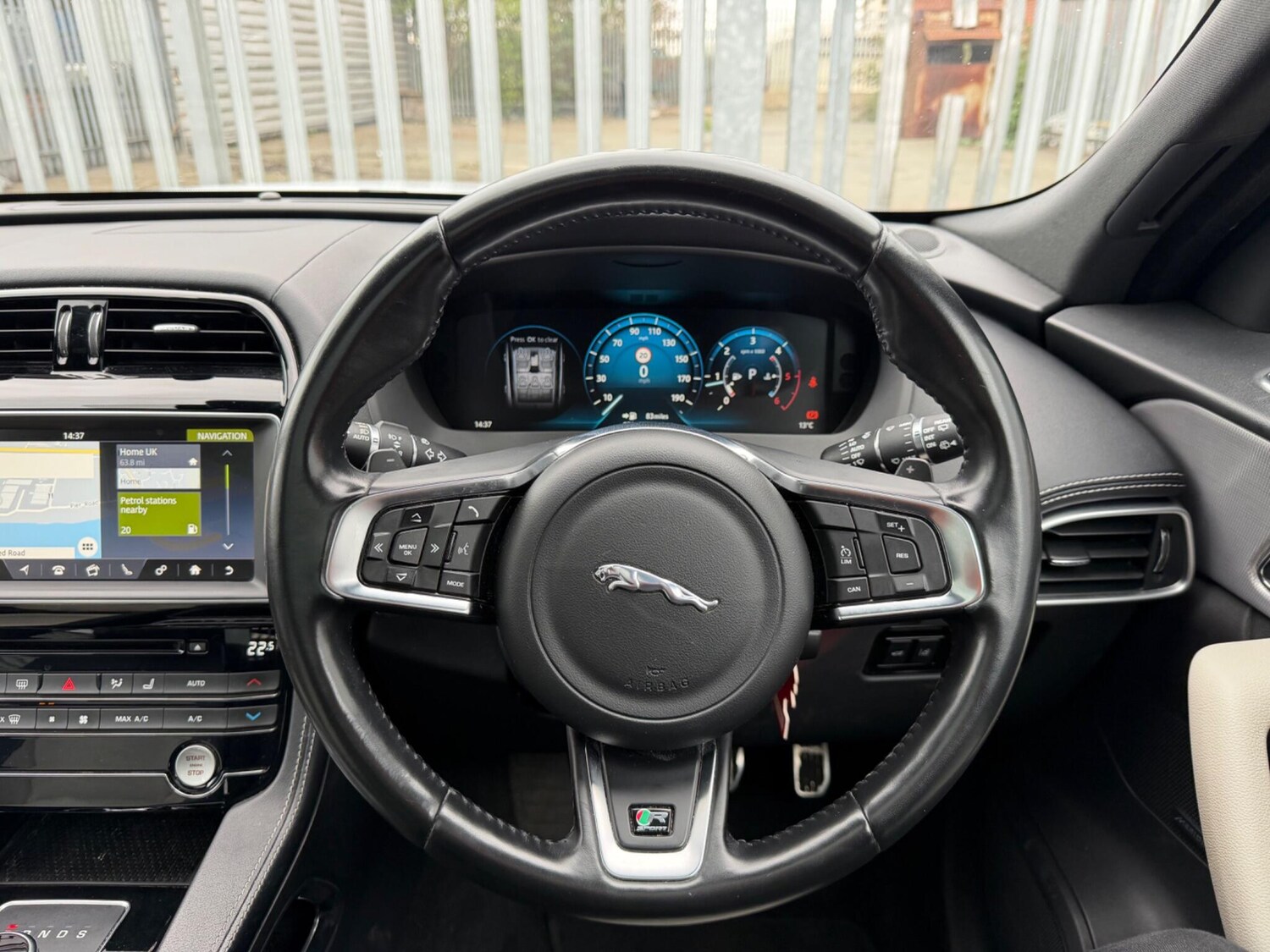 Used Jaguar F-Pace 2017 for sale - 78124931: Photo 22