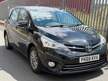 Used Toyota Verso 2016 for sale - 79073285: Photo