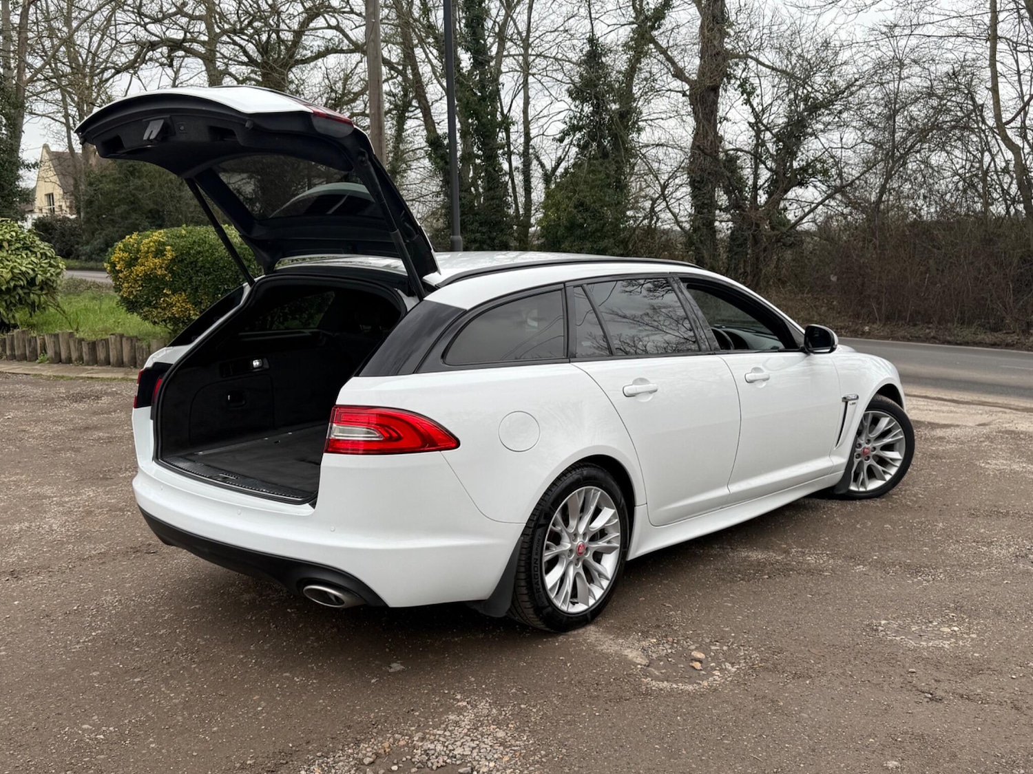 Used Jaguar XF 2014 for sale - 78043781: Photo 13