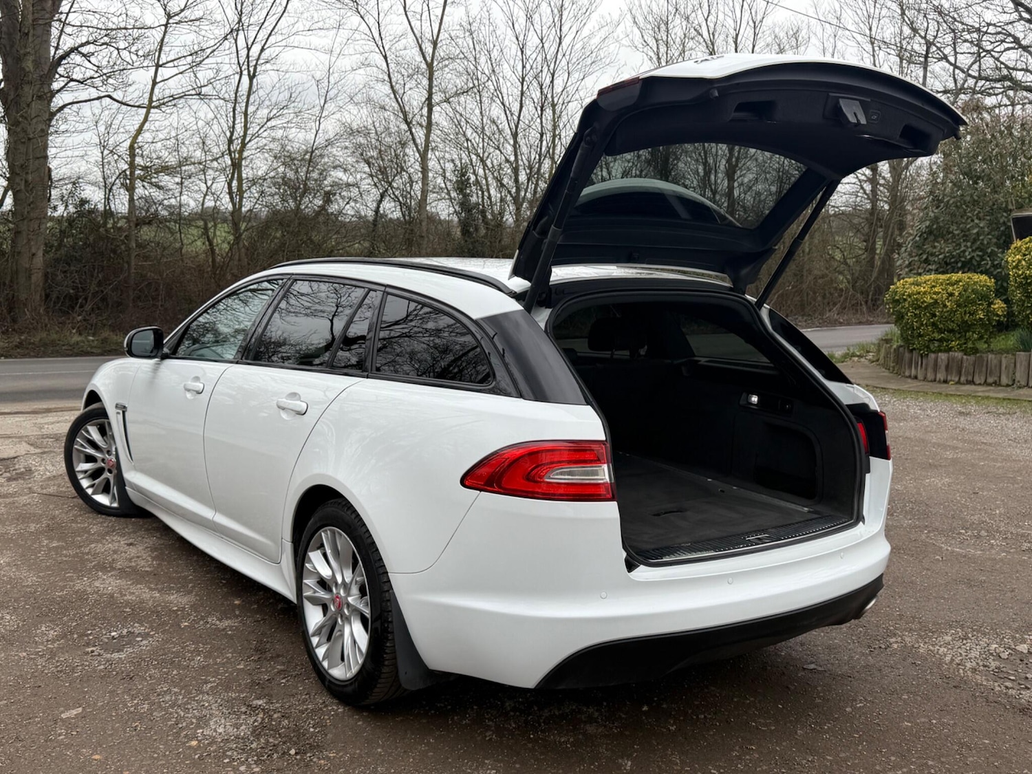 Used Jaguar XF 2014 for sale - 78043781: Photo 15