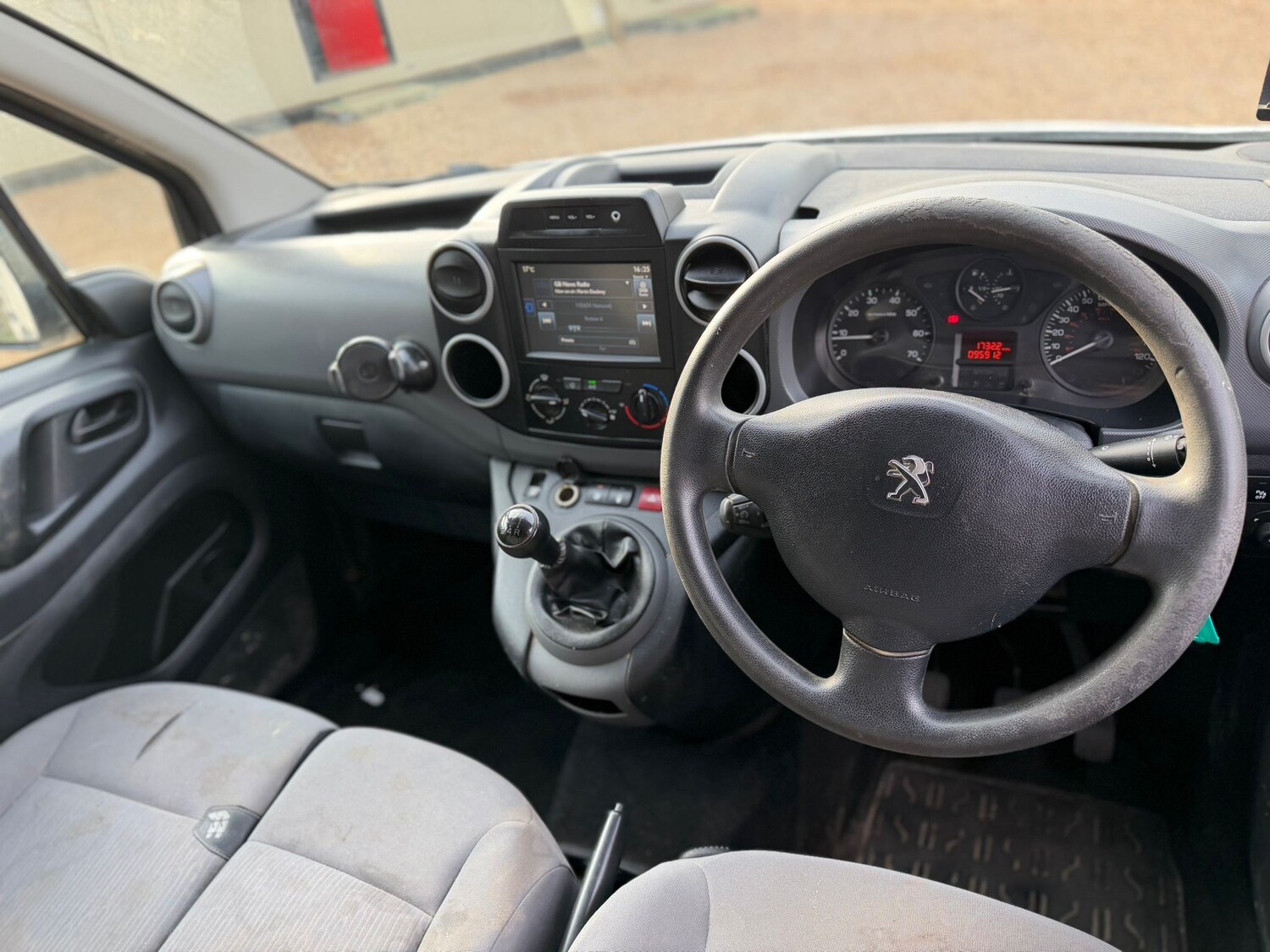 Used Peugeot Partner 2016 for sale - 78029224: Photo 9