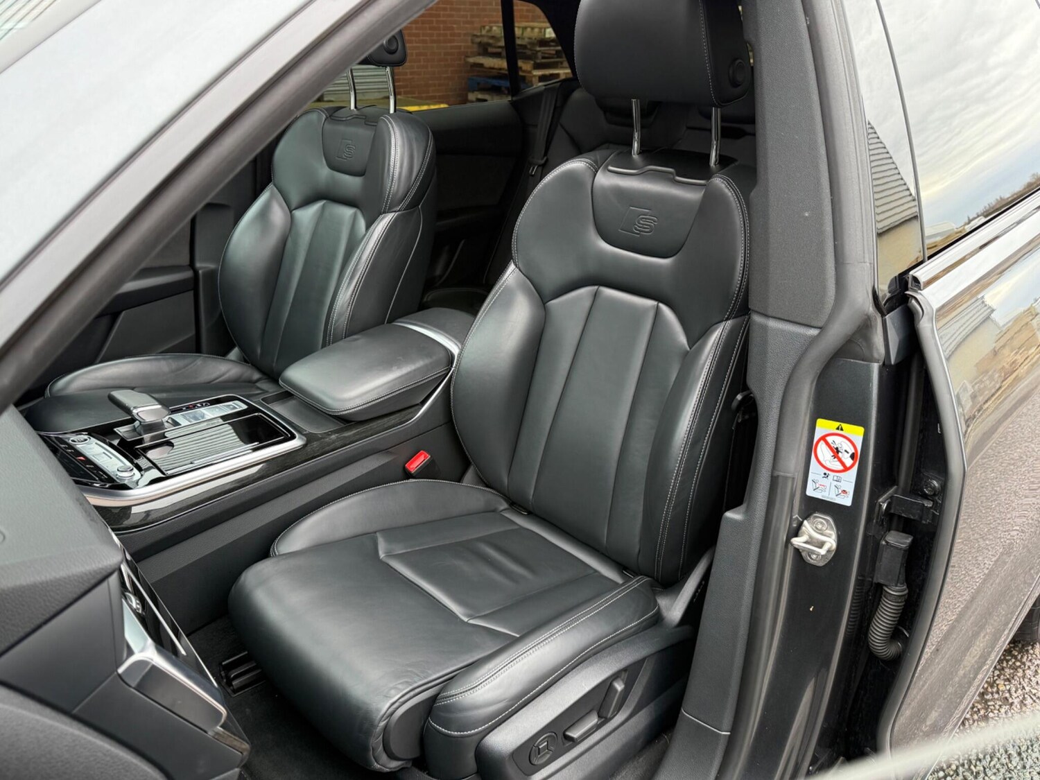 Used Audi Q8 for sale - 77966524: Photo 24