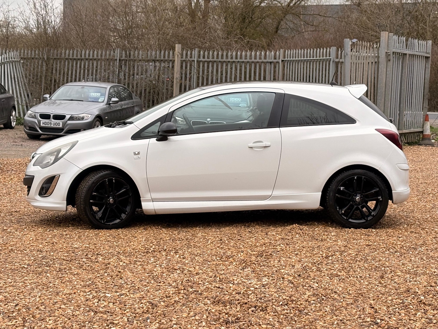 Used Vauxhall Corsa 2012 for sale - 78009327: Photo 3