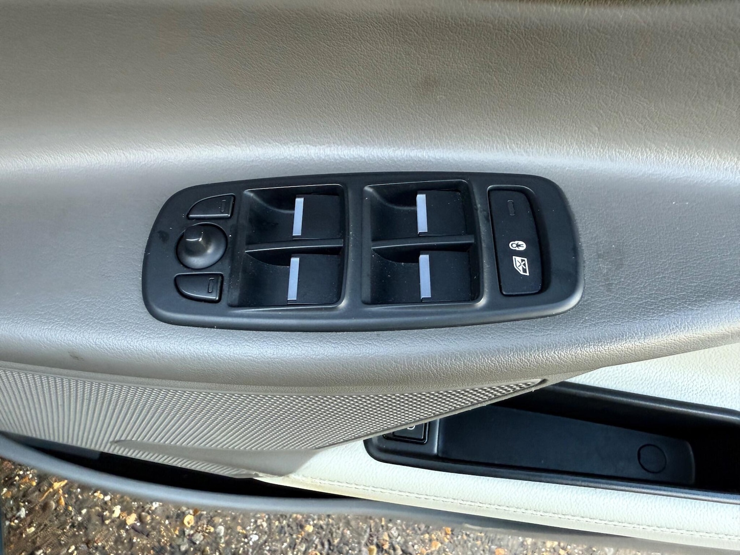 Used Jaguar XE 2015 for sale - 78043777: Photo 20