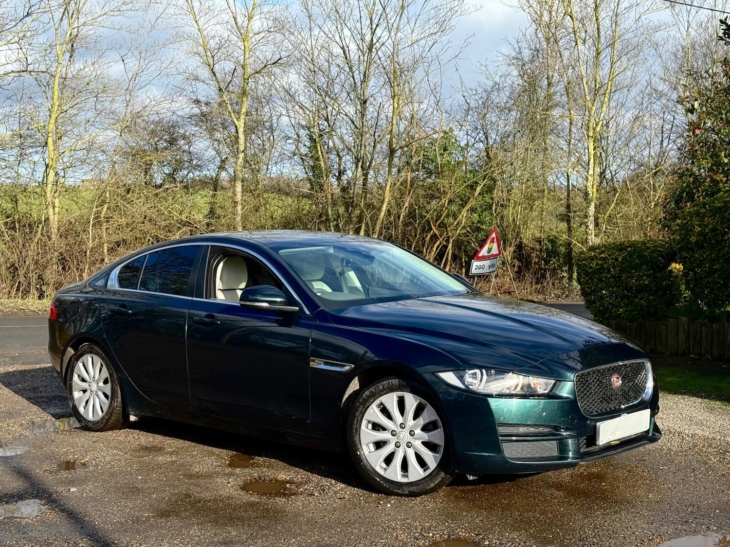 Used Jaguar XE 2015 for sale - 78043777: Photo 5