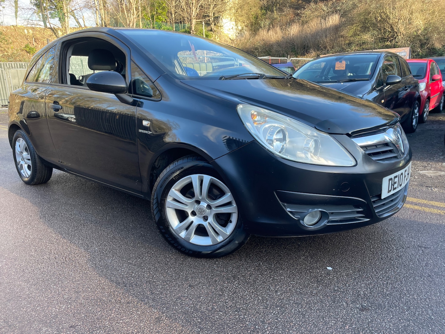 Used Vauxhall Corsa 2010 for sale - 78002145: Photo 2