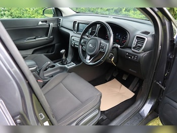 Used Kia Sportage 2016 for sale - 79125302: Photo