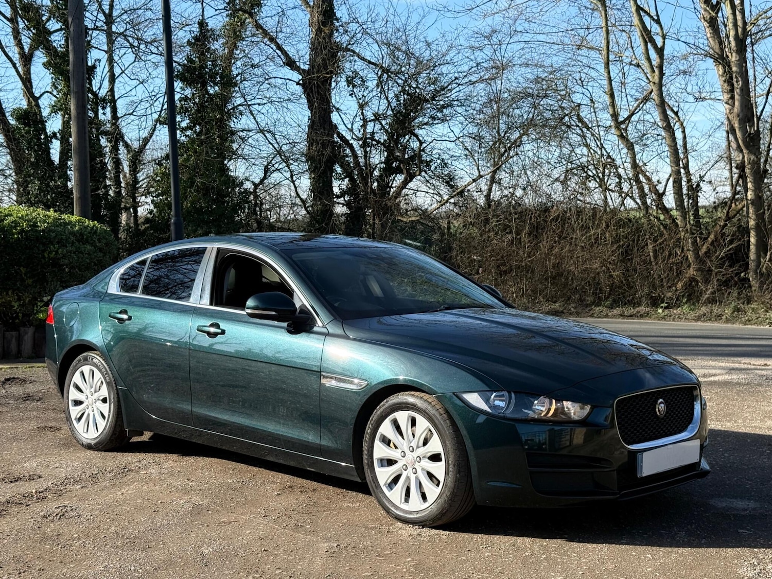 Used Jaguar XE 2015 for sale - 78043786: Photo 4