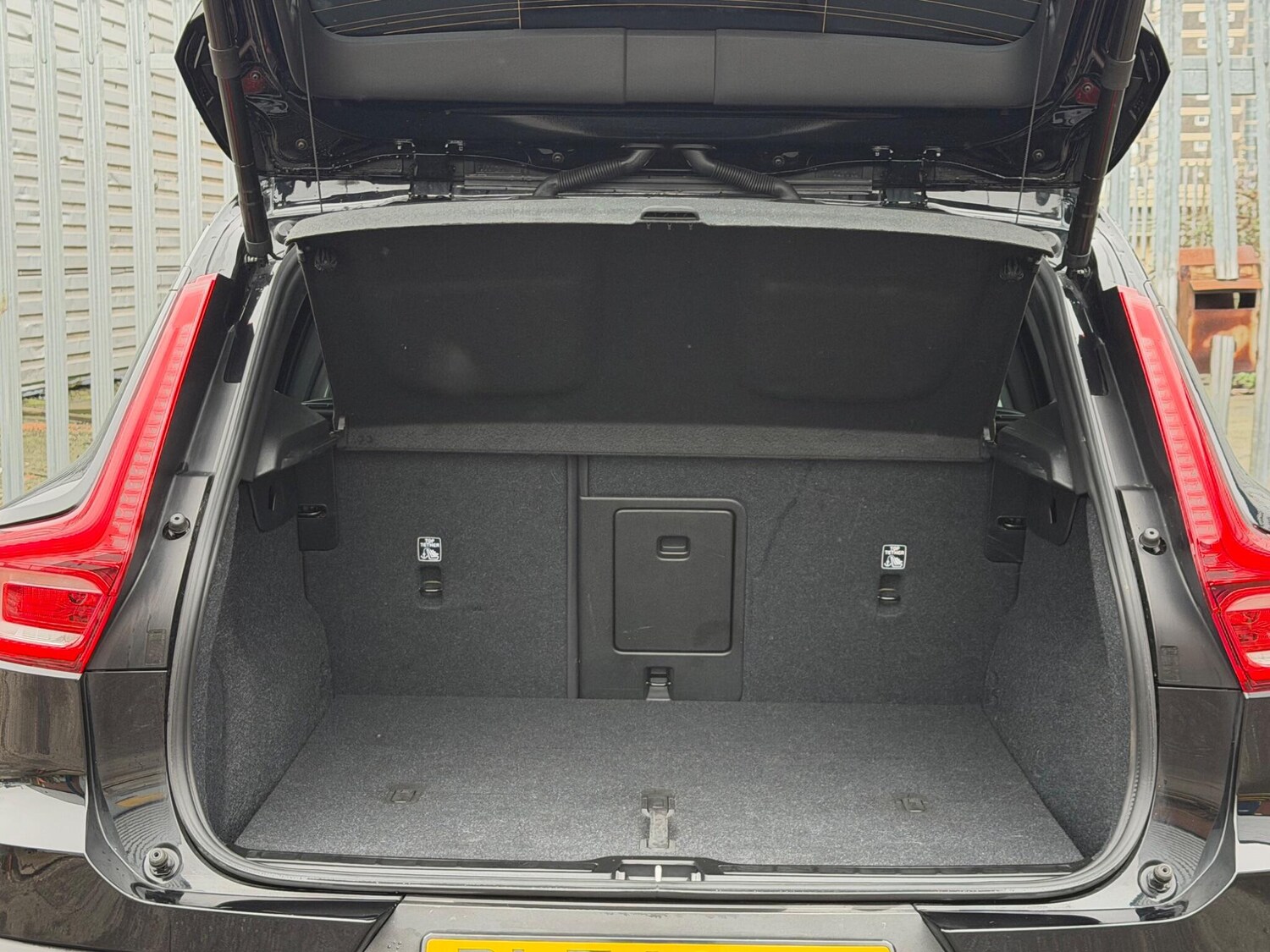 Used Volvo XC40 2025 for sale - 77966364: Photo 11