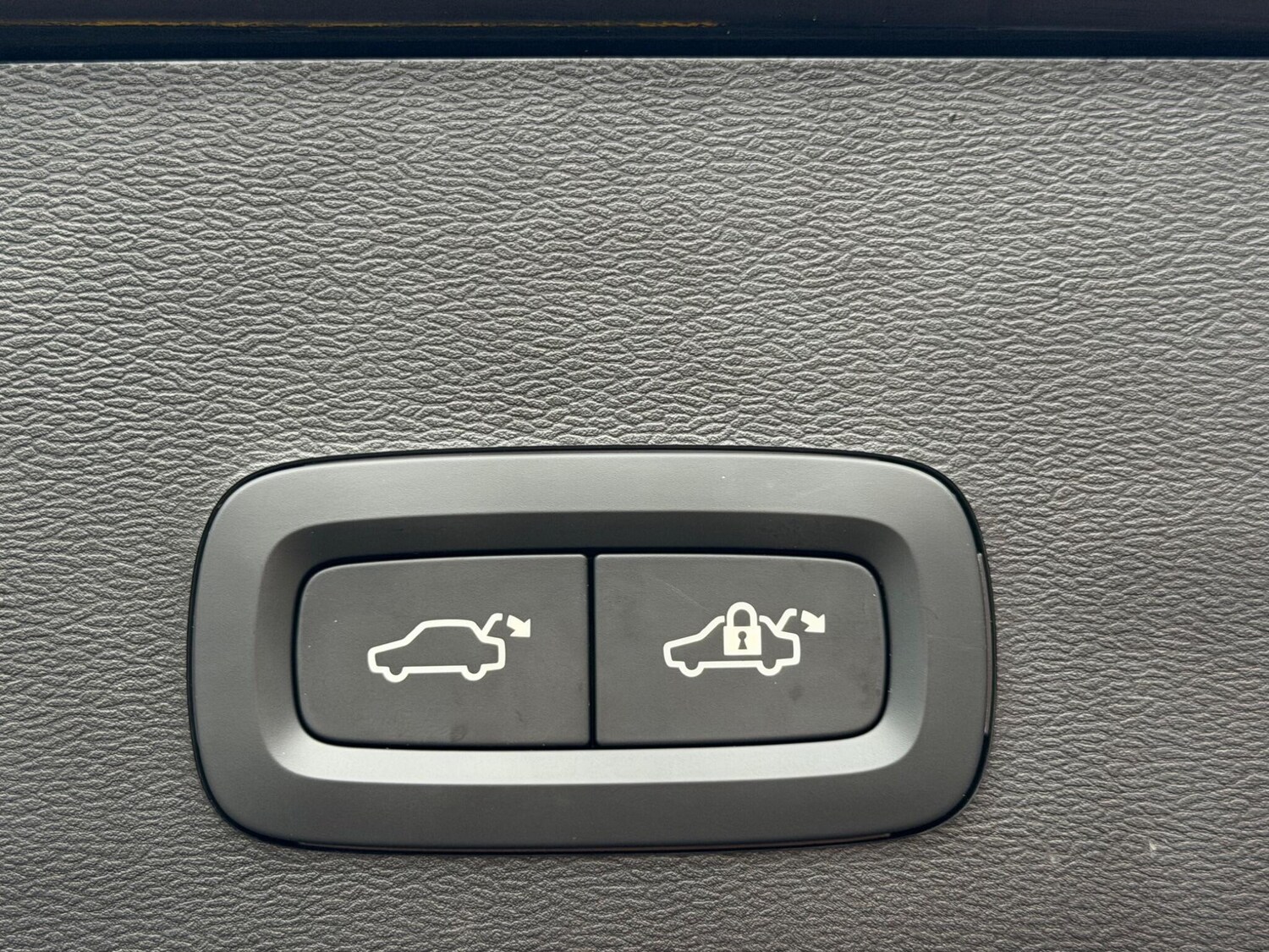 Used Volvo XC40 2025 for sale - 77966364: Photo 14