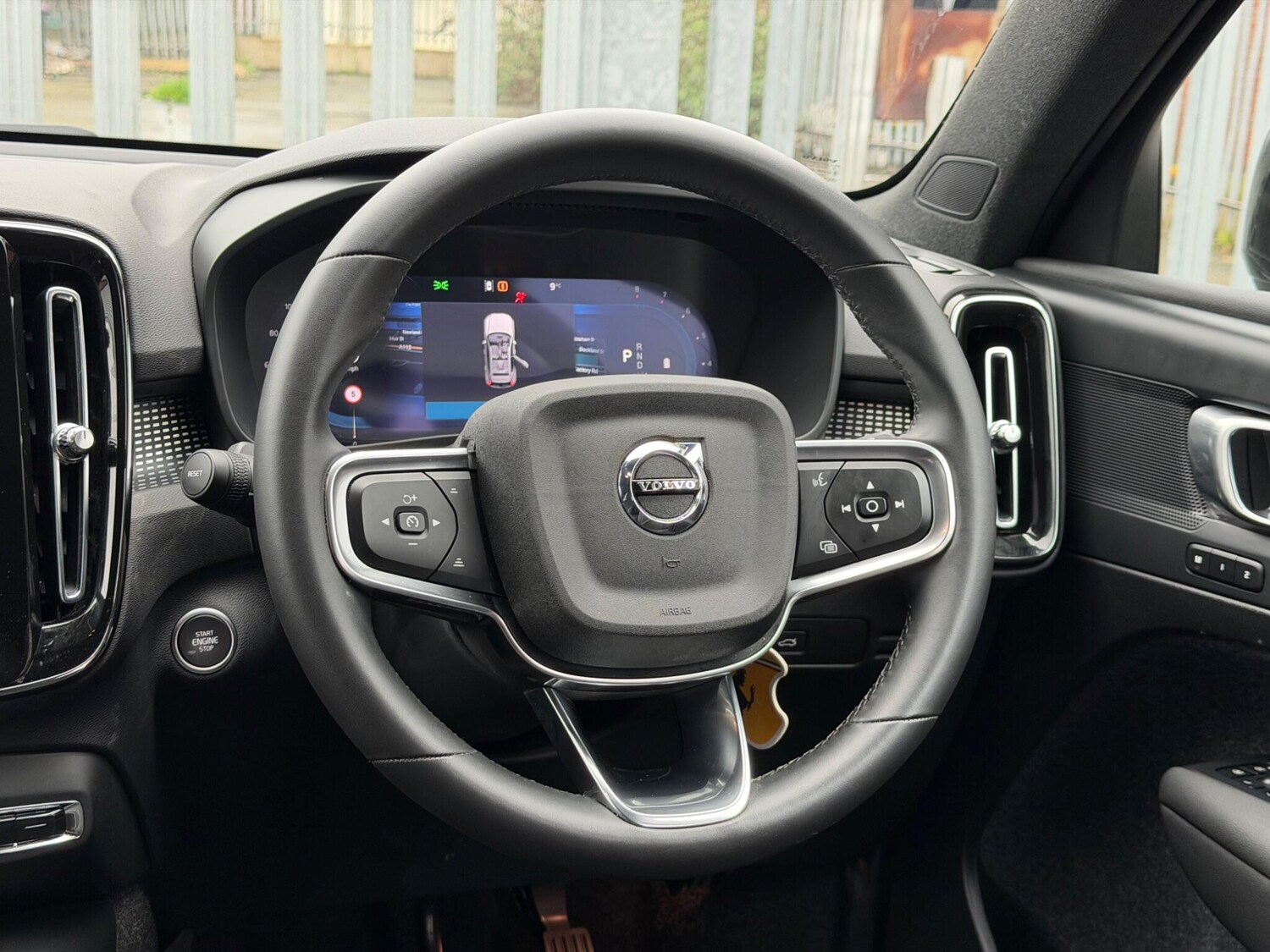 Used Volvo XC40 2025 for sale - 77966364: Photo 16