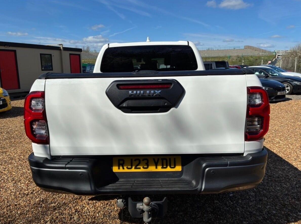Used Toyota Hilux 2023 for sale - 78060782: Photo 3