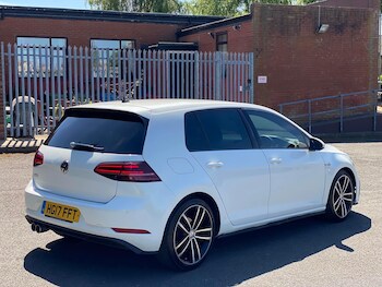 Used Volkswagen Golf 2017 for sale - 77879291: Photo