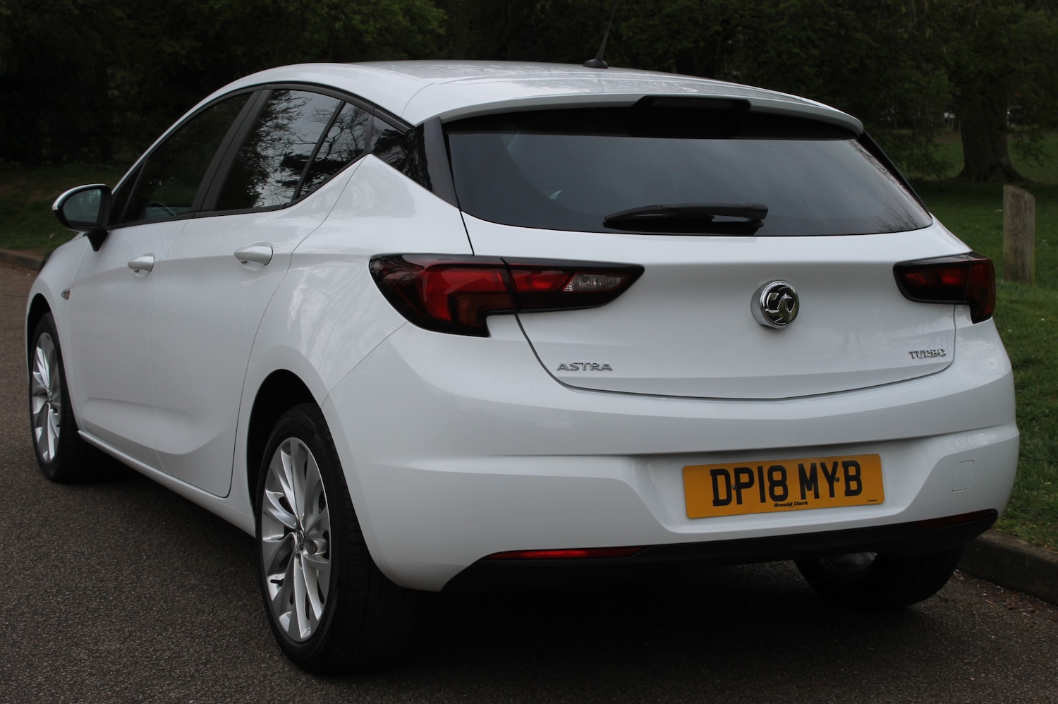 Used Vauxhall Astra 2018 for sale - 78132103: Photo 2