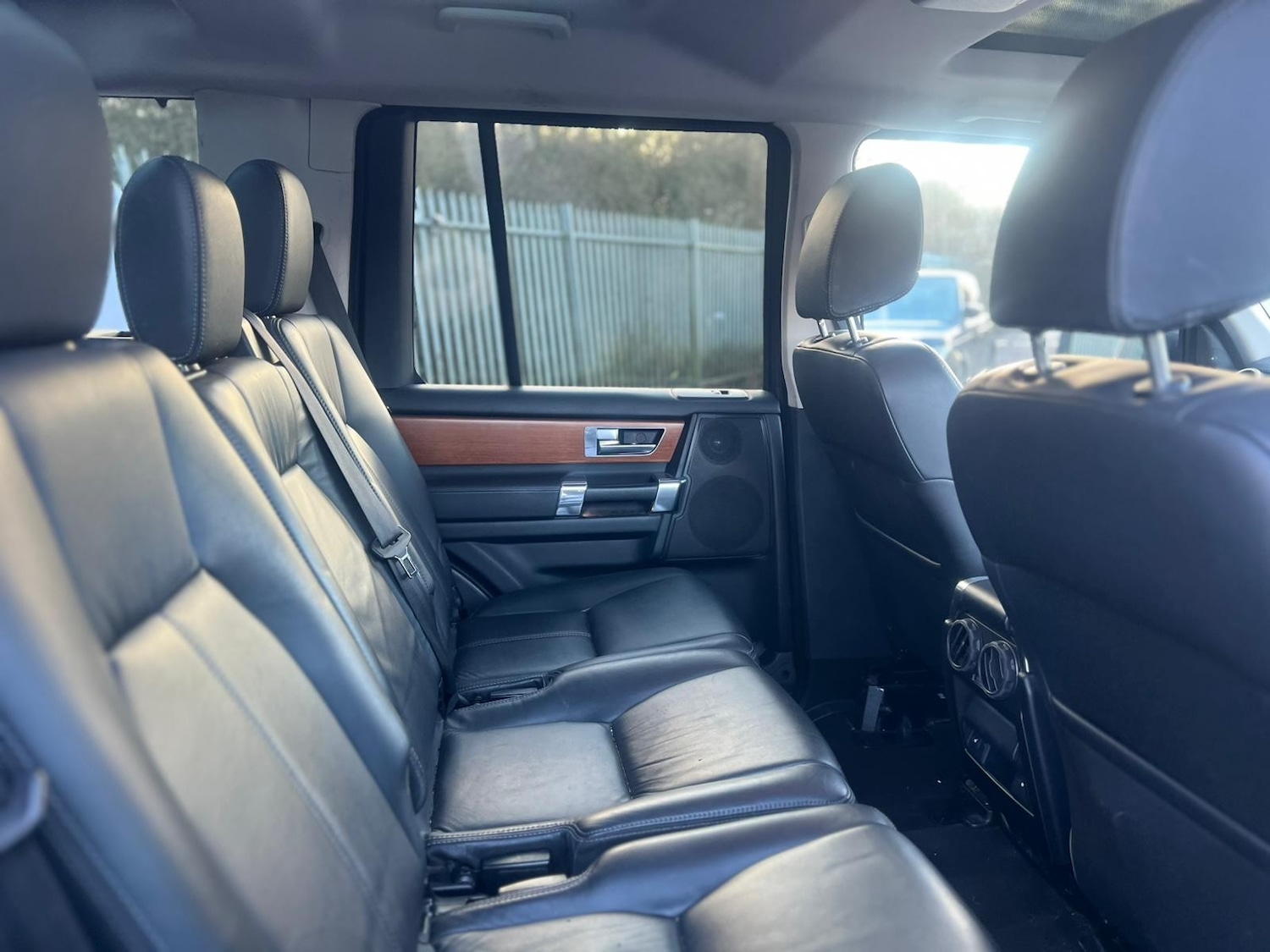 Used Land Rover Discovery 2015 for sale - 77966455: Photo 10