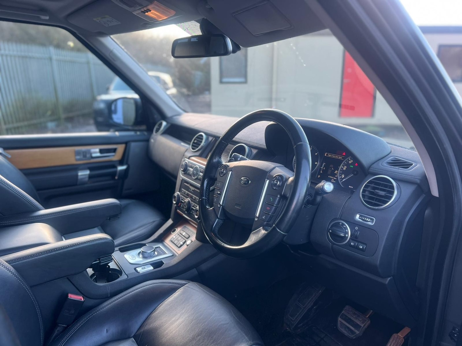 Used Land Rover Discovery 2015 for sale - 77966455: Photo 6