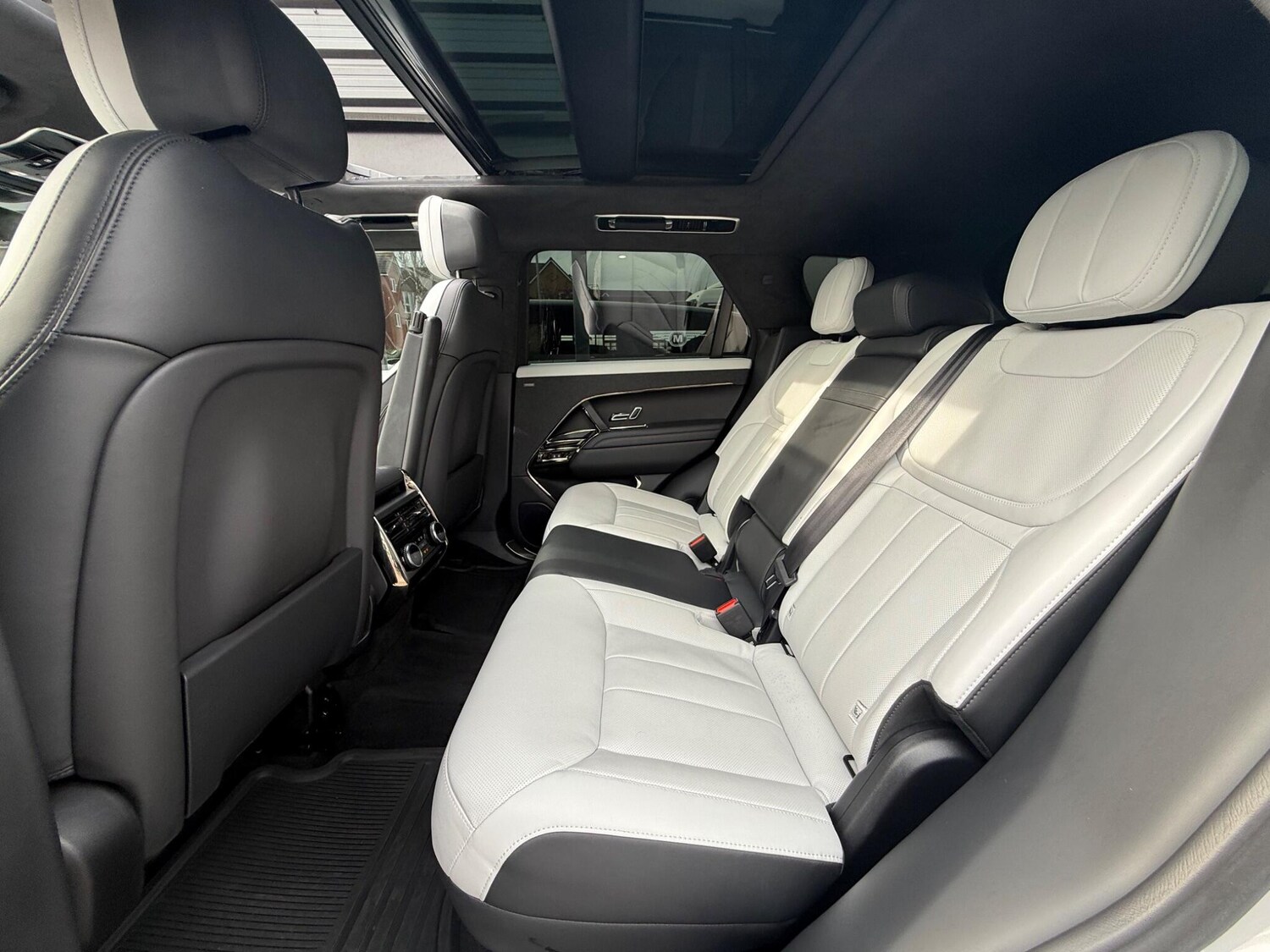 Used Land Rover Range Rover Sport 2023 for sale - 77989418: Photo 14